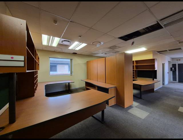 10,702M² OFFICE TO LET IN ILLOVO